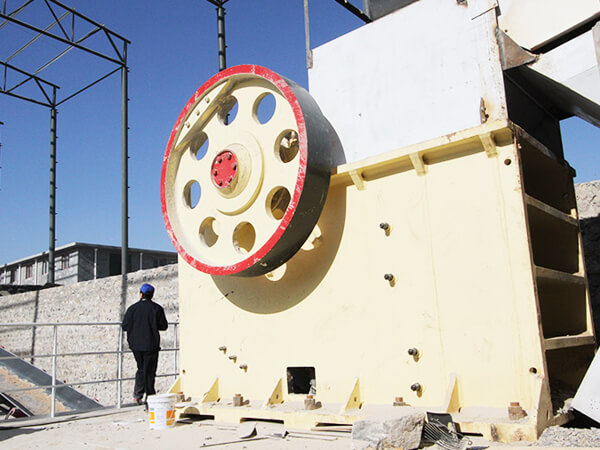 600×900顎式破碎機